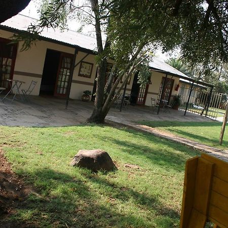 Hotel Akwela Guest Farm Bloemfontein Exterior foto