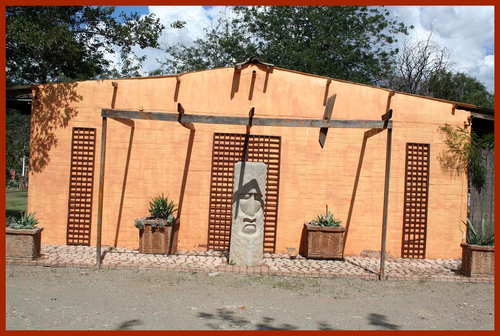 Hotel Akwela Guest Farm Bloemfontein Exterior foto